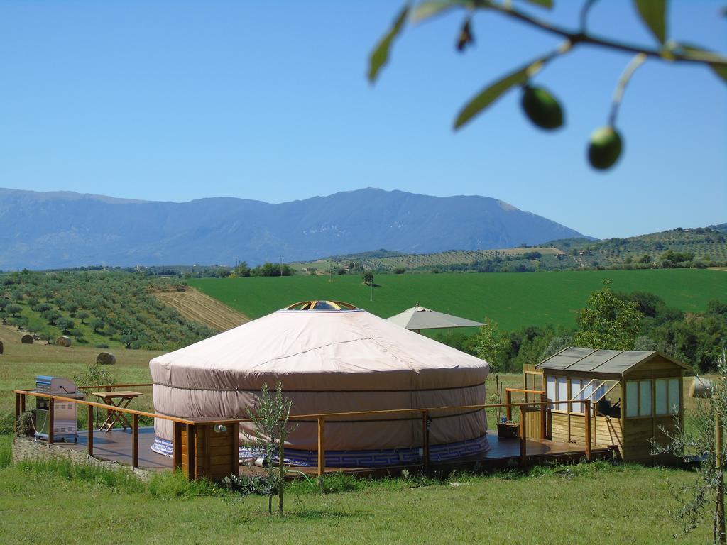 Glamping Abruzzo - The Yurt Ξενοδοχείο Catignano Εξωτερικό φωτογραφία